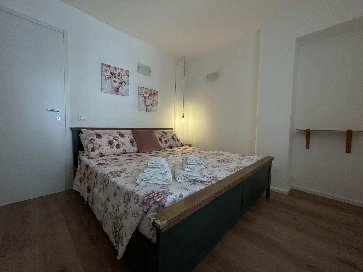 A Casa Di Elena Apartment Palermo Luaran gambar